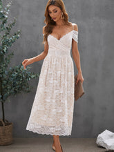 Kleid mit V-Ausschnitt